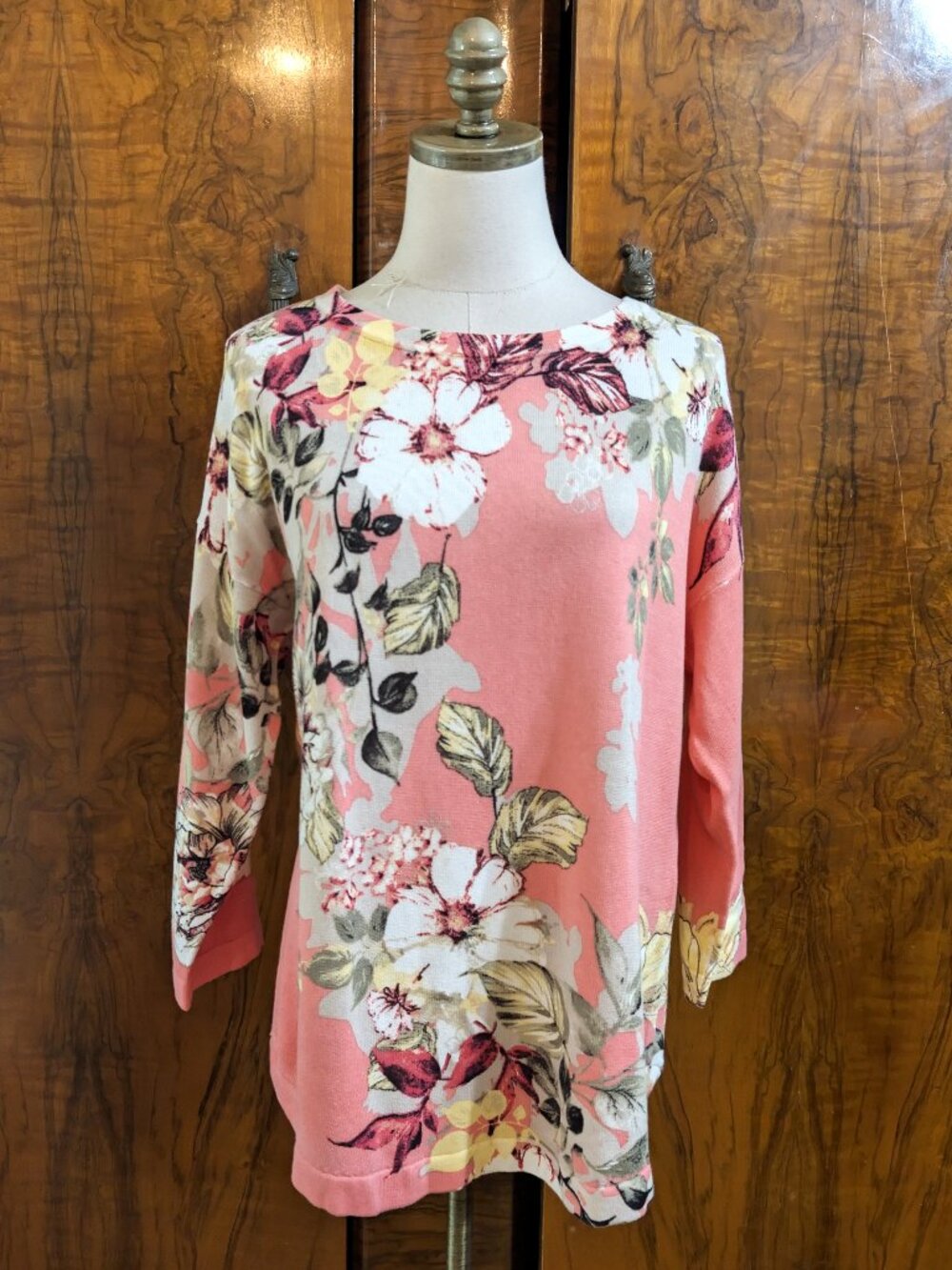 NWT Chicos Coral Pink Floral Pullover Sweater M 1 Lightweight Romantic